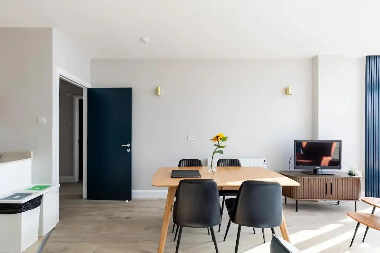 Galway Bay Sea View Apartments 0*,