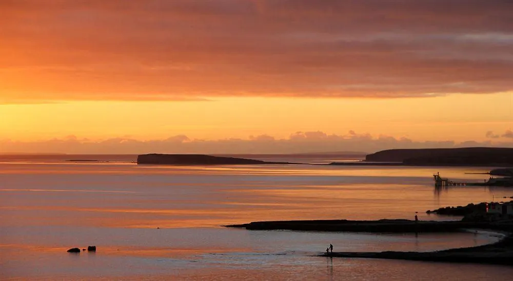 Galway Bay Sea View Apartments 0*,